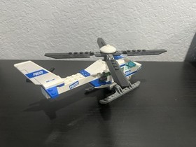 LEGO CITY: Police Helicopter (7741) - Complete w/ Minifigure - No Box