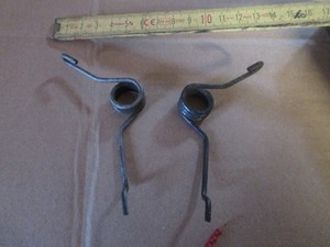 2x Rückhohlfeder Bremssattel HA VW Golf 5 6 Audi A3 8P Seat Skoda