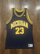 Vintage MAURICE TAYLOR #23 Michigan Wolverines Champion Jersey Size 44 Large