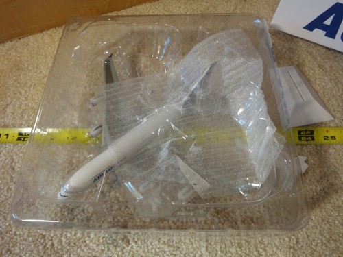 Dragon 1/400 scale diecast Airbus A380 passenger jet airplane, shelf model. NOS! - Picture 4 of 7