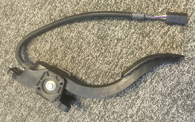 Accel17ページ ELECTRONIC ACCELERATOR PEDAL - Suspended Mounting, Dual Signals | eBay
