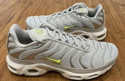 nike air max plus tn se pure platinum & volt