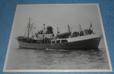 Vintage English Fishing Boat Photo London Trawler Vessel LO47 ''Ella Hewett''