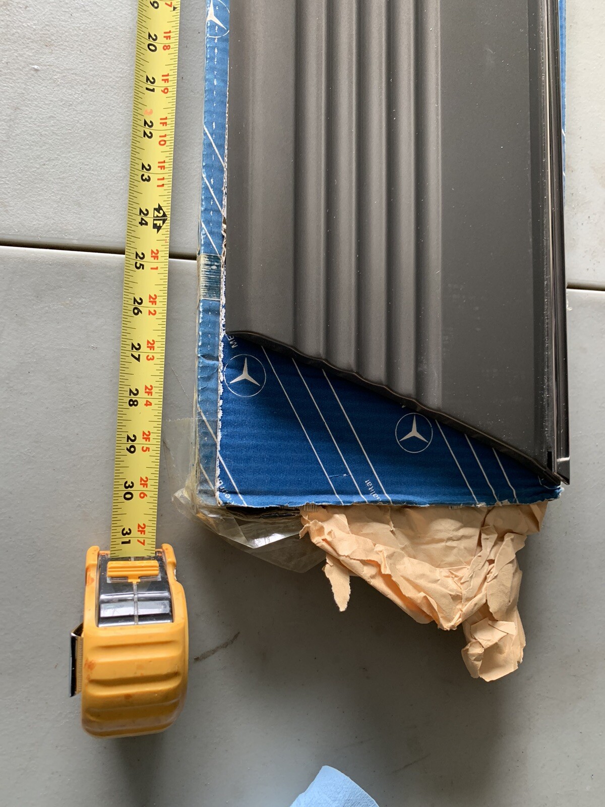 New factory Mercedes W126 300SD 380SE Left Rear Door body side Trim