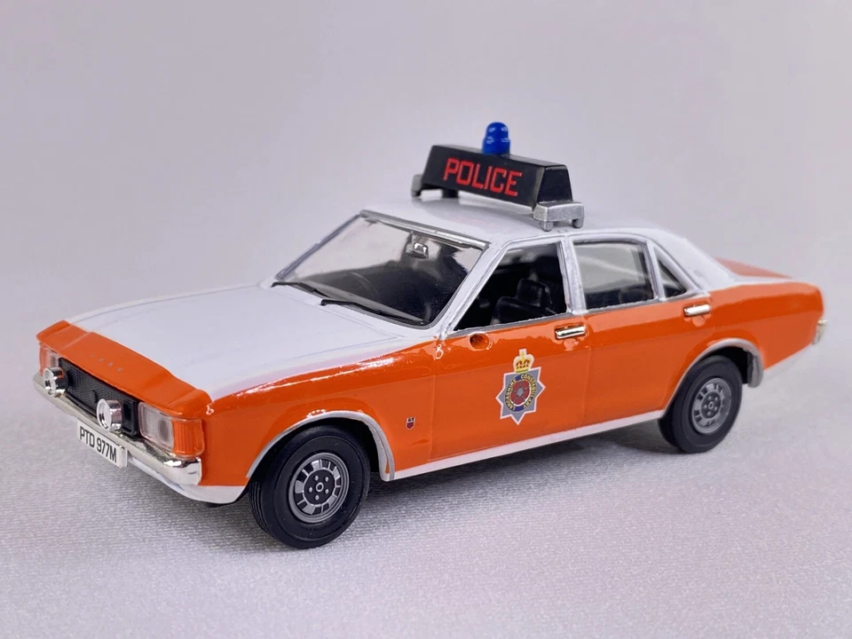 VANGUARDS 1/43 VA55000 FORD CONSUL 3000GT LANCS CONSTAB Diecast 1:43 Scale NEW - Image 2 of 4