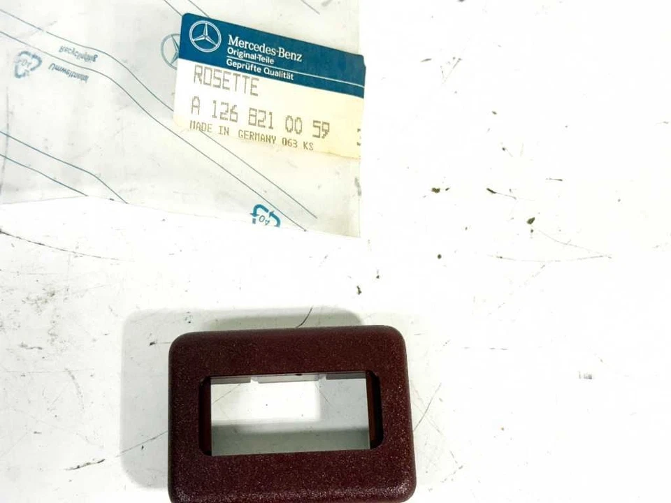 77-93 Mercedes W126 W123 W201 Interruptor Bisel Borde Escutcheon 1268210059 Granate Fabricante de Equipo Original Foto 2 de 4