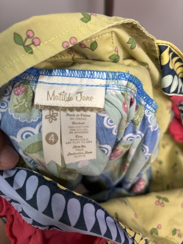 Matilda Jane Size 4 Wonderful Parade Love Bug Strawberry Top 2013 - Picture 3 of 3