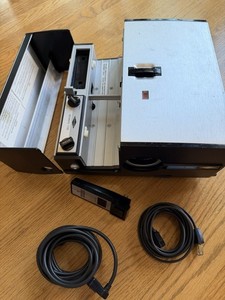 Sawyers Rotomatic 737AQ Focus Slide Projector Black With Remote And Tray
