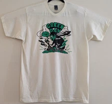 Green Day Dookie XL Eggshell White Shirt 21.5" W X 31" L Optima Montage Tag