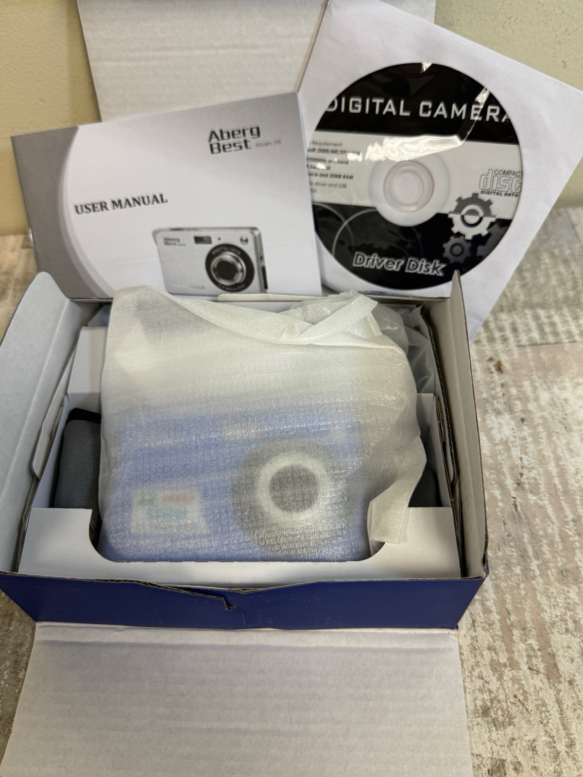 Aberg Best ABcam 218 Digital Camera 21MP 8x Zoom 2.7 TFT LCD with Case Manual CD