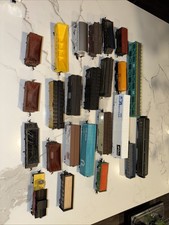 lot x 24 HO freight Train Various Brands Boxes
