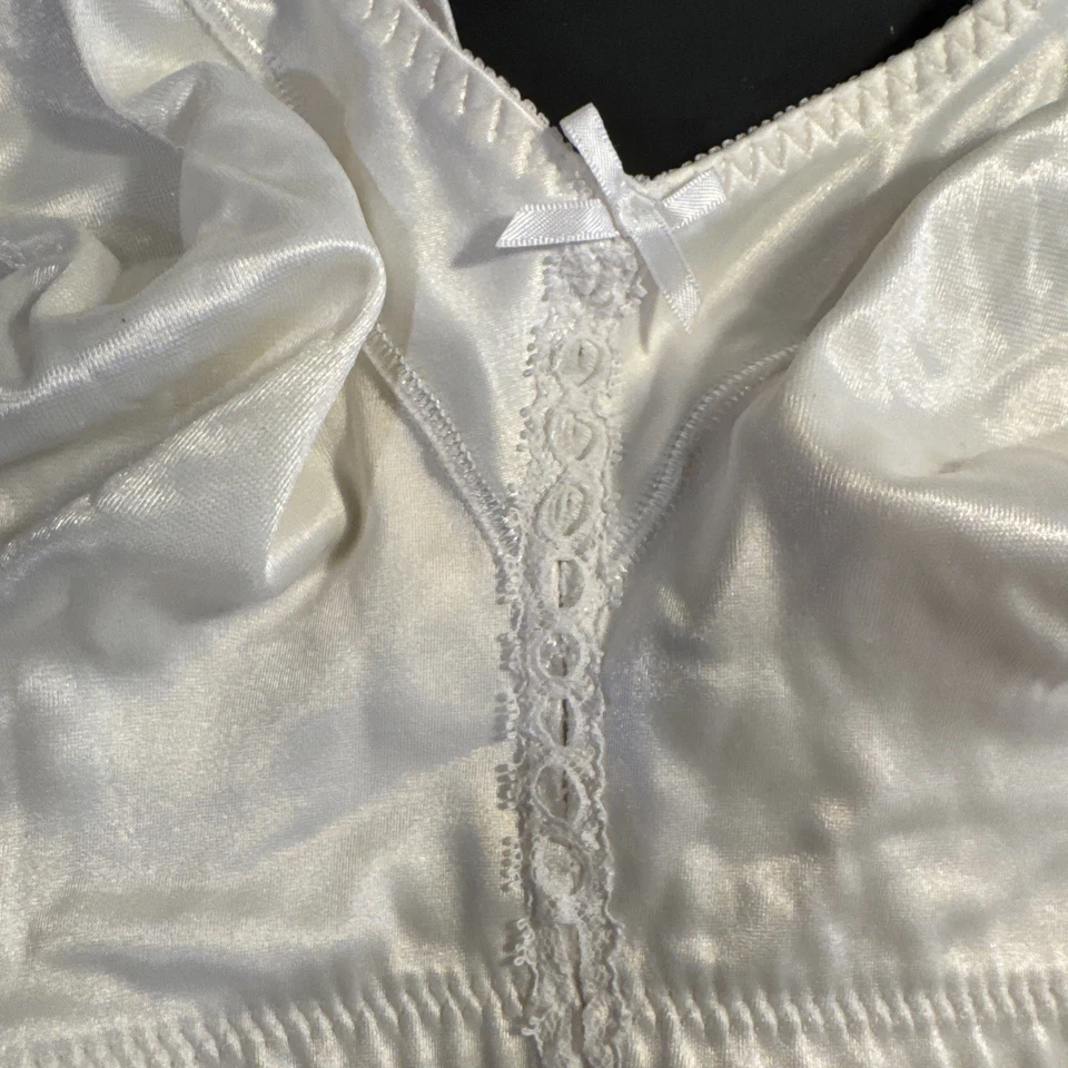 2 Just My Size Bra White Satin Soft Cup Size 42 DD Full Figure 85447 Style 1964 - Image 2 of 4