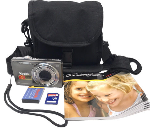 Kodak 12 Megapixels 5x Zoom Easy Share 35mm Digital Camera With Accessories
