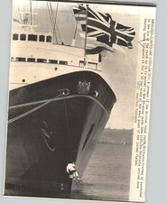 Crewman on Bow ROYAL Cruise Yacht BRITANNIA San Diego California 1983 PressPhoto