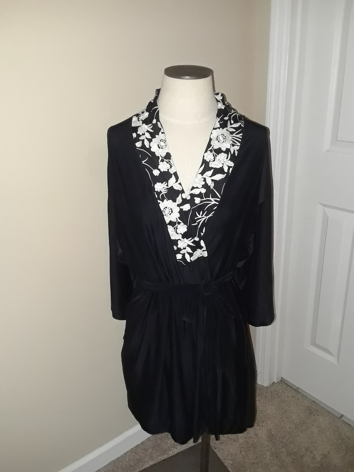 Picture 1 of 5