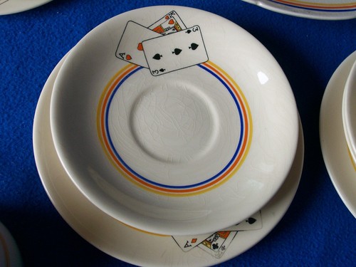GRAYS POTTERY CUPS & SAUCERS, PLATES & SERVING DISH SUNBUFF PLAYING CARDS ARTDEC - Picture 9 of 15
