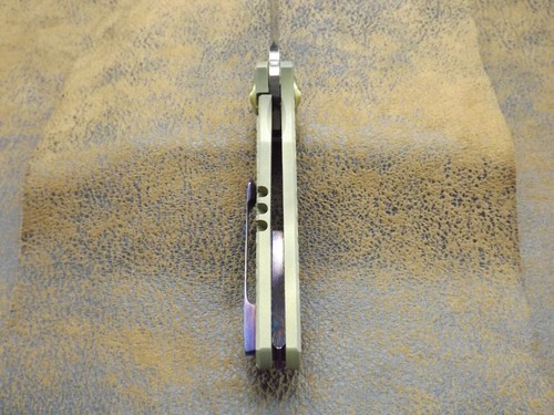 ASSASSIN KNIVES Exclusiva Navaja Plegable M398 Acero 64-HRC Folder - Imagen 5 de 11
