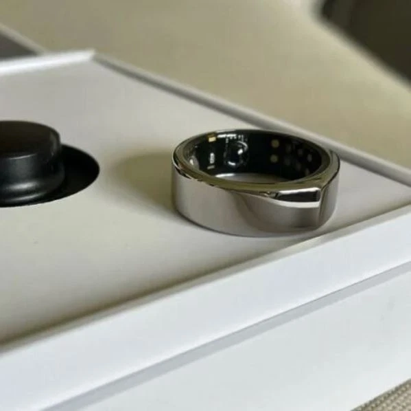 Oura Ring Gen 3 Heritage Color SILVER New-In-Box Choose Size 6,7,8,9,10,11,12,13