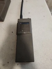 Motorola HT 90 Handheld Walkie Talkie 2Way Radio Untested 4 Parts