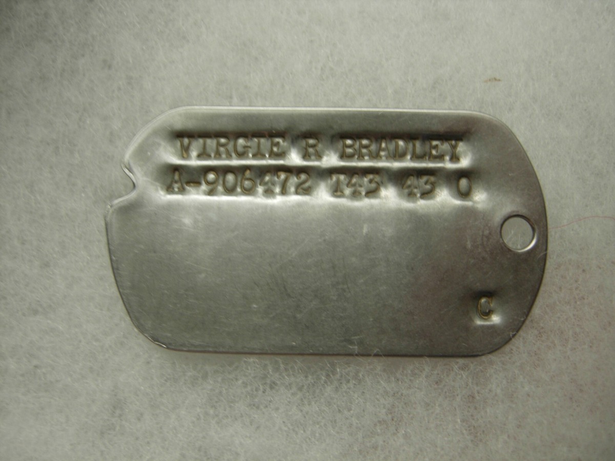 ヴィンテージチーキー　REGタグ AUTHENTIC WW2 1943 WILLIAM JESSE PERKINS US NAVY BARRACKS DOG TAGS