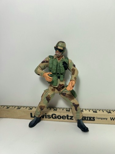 Grand Toys International GTI 1998 WWII Army Soldier 6.5" Action Figure - Picture 3 of 4