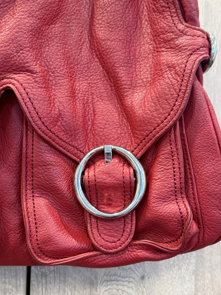 Bolso de Mano Estilo Cubo Cuero Oroton Genuino Cuero Rojo y Cadena Correa para el Hombro Foto 2 de 4