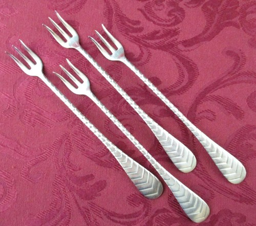 4 antique SEAFOOD oyster FORKS - LENOX pattern - ROGERS & Bros. Silver c.1890