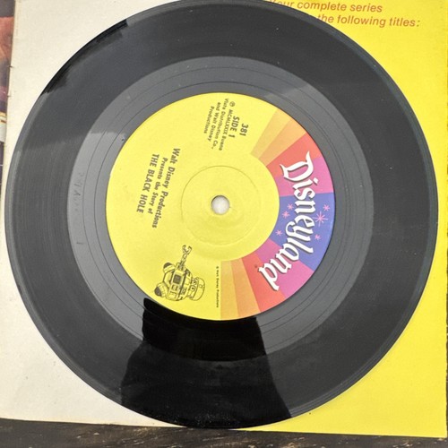 DISNEY DAS SCHWARZE LOCH BUCH UND 33 1/3 RPM PLATTE MITLESEN 1979 - Bild 4 von 5