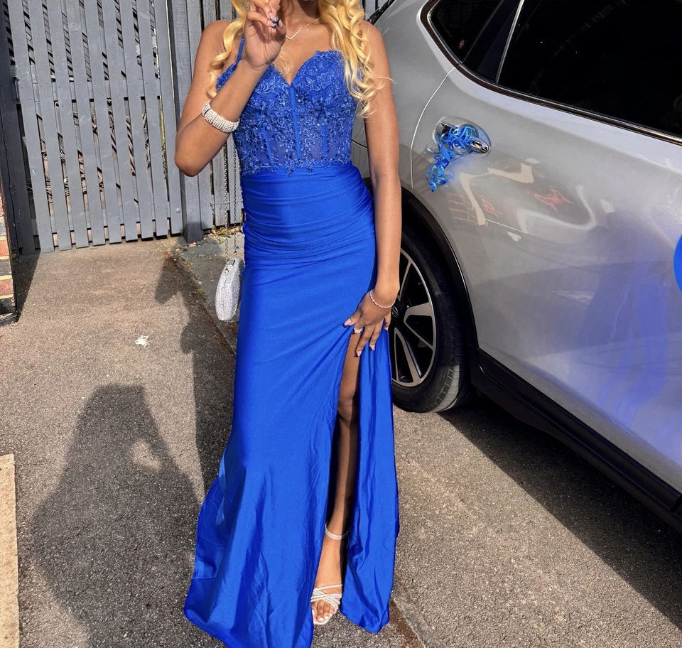 Blue prom dress. Size 6/8. Perfect condition. - Image 3 of 4