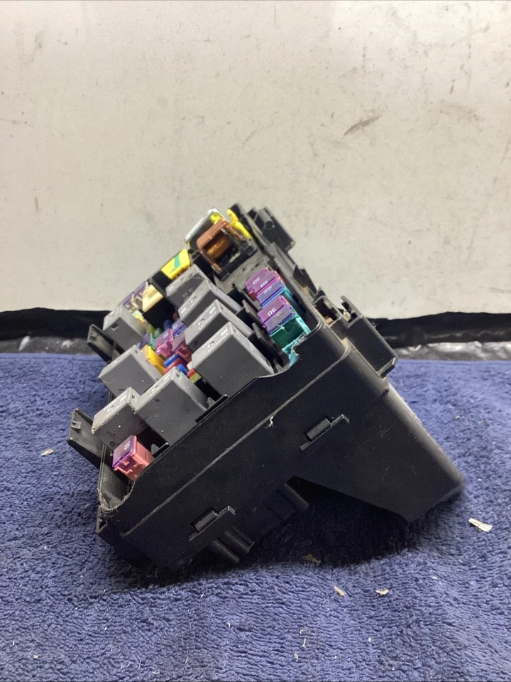 Dodge Durango Jeep 2013 totalmente integrado control de potencia caja de fusibles 68165692ac OEM Foto 4 de 4