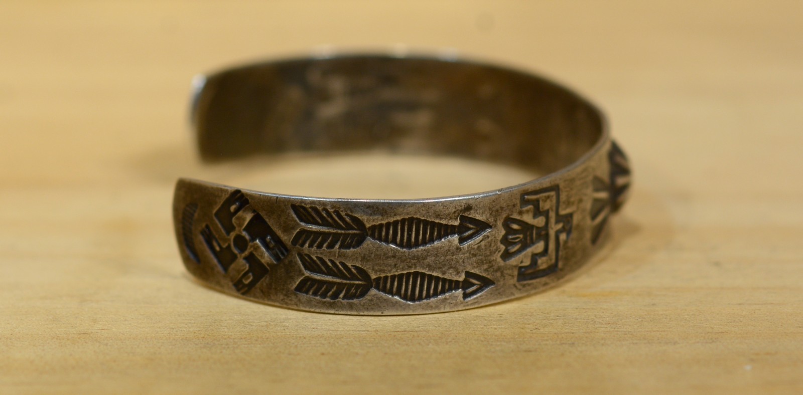 Native American Silver Cuff Small Rolling Logs  T… - image 3