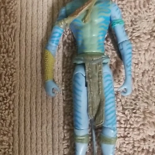 Figura de acción James Cameron’s Avatar TSU’TEY 3,75 Movie Masters Mattel usada Foto 3 de 4