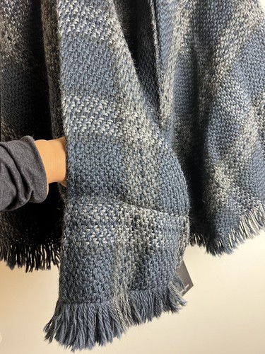 John Branigan Pocket Cape Poncho Womens W/Pockets Navy Irish Wool One Size Cozy - Picture 5 of 5