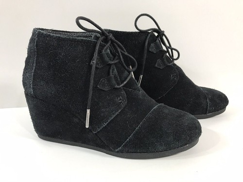 TOMS Women's Black Suede Desert Wedge Lace-Up Ankle Booties Size 7.5 - Picture 2 of 11
