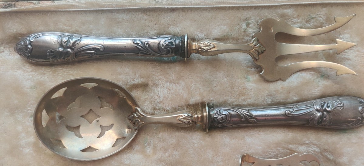 Service à mignardises en argent massif ancien et vermeil