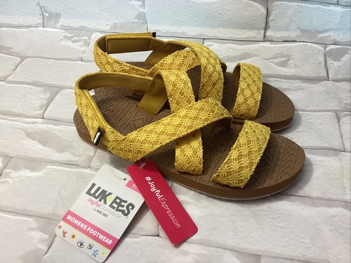 NEW! LUKEES by MUK LUKS Sand Games Sandals Women's SZ 10 Yellow Sandal NIB