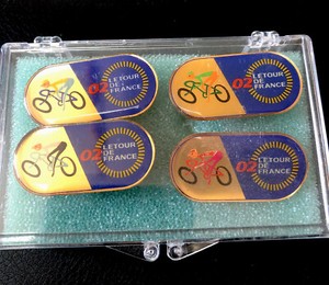 4 Piece Le Tour De France 2002 Pinback Set- Mint!