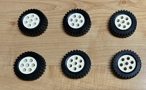 Lego Vintage 2695c01 White Wheel 30mm D. x 13mm (13 x 24 Model Team), with Black - Picture 2 of 3
