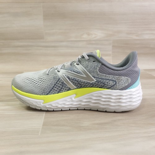 Zapatillas deportivas New Balance Fresh Foam Evare para mujer talla 8,5 B gris blanco - Imagen 3 de 14