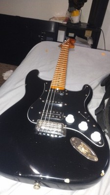 Fender Classic Vibe '70s Stratocaster HSS Electric Guitar - Black
