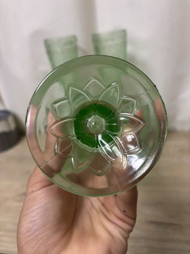 Set of 8 Tiara Green Sandwich Iced Tea Tumblers | Vintage Collectible Glassware - Foto 5 di 13