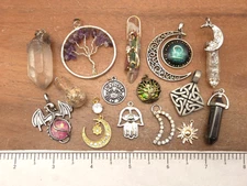 Vintage-Now 15 Pcs Celestial Witchy Moon Astrology Pendants Craft Jewelry Lot #1