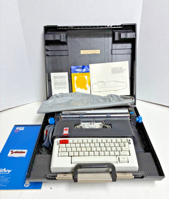 Olivetti Lettera 36-C Self-Correcting Electric Portable Typewriter TESTED WORKS