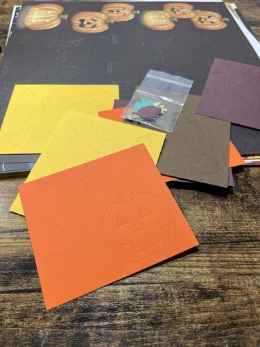 Lote de álbumes de recortes de Halloween y otoño modernos de colección a modernos. Papel, pegatinas, troquelados. - Imagen 14 de 23