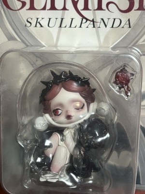 Popmart Skullpanda the Glimpse 2024 Valentine's Day Limited Edition