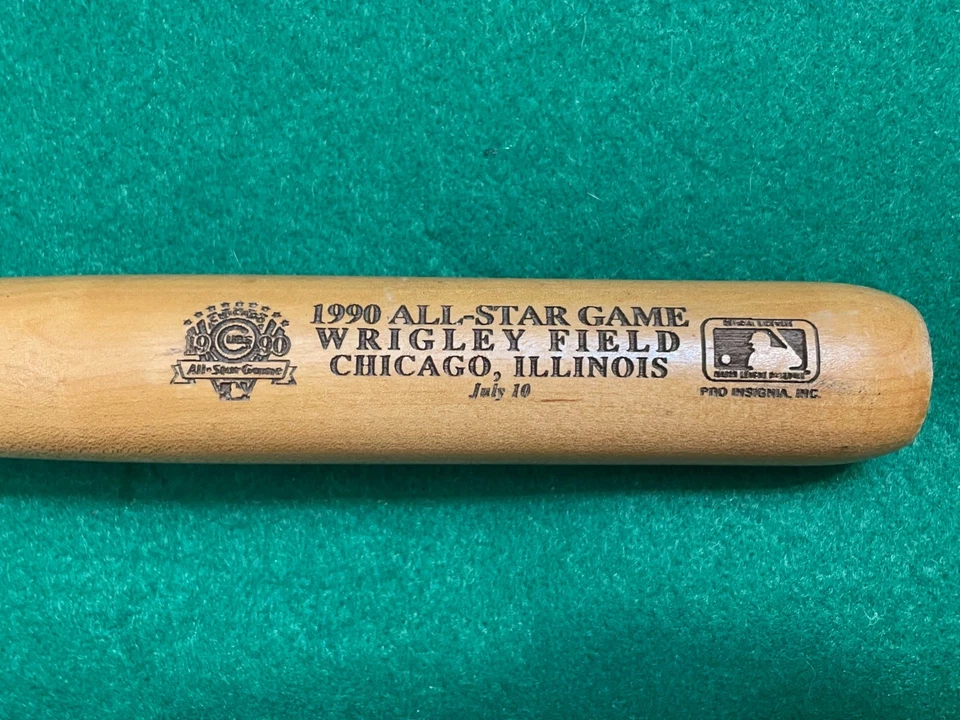 Mini Bat Wrigley Field comemorativo jogo All Star da liga principal de beisebol 1990 - Imagem 2 de 4