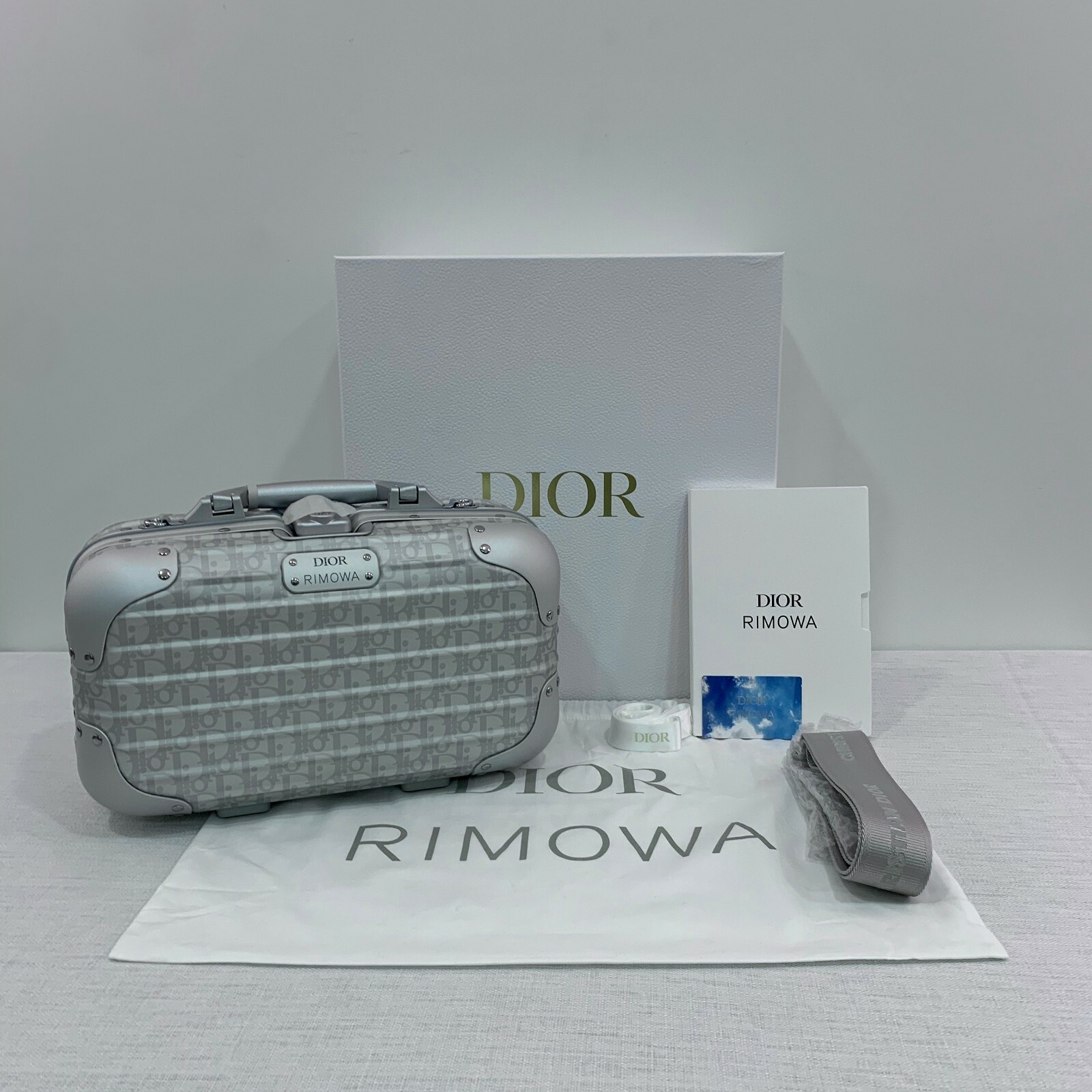 Brand New Authentic Dior X Rimowa Silver Aluminum Hand Case Limited Edition Grey Ebay
