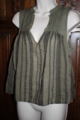 Camiseta sin mangas Free People bordada M verde oliva ejército trapecio espalda abierta pin tuck - Imagen 3 de 6