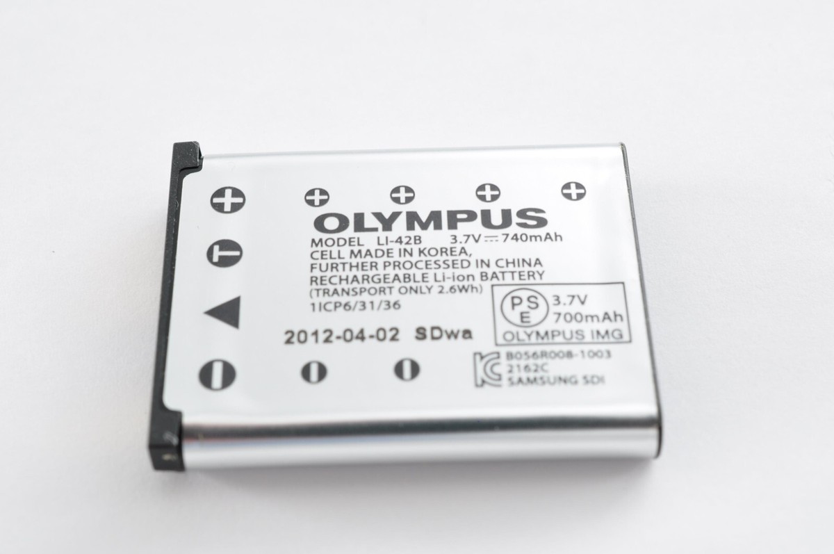 Olympus VH-210 White 14.0MP Digital Camera [Near Mint] Japan