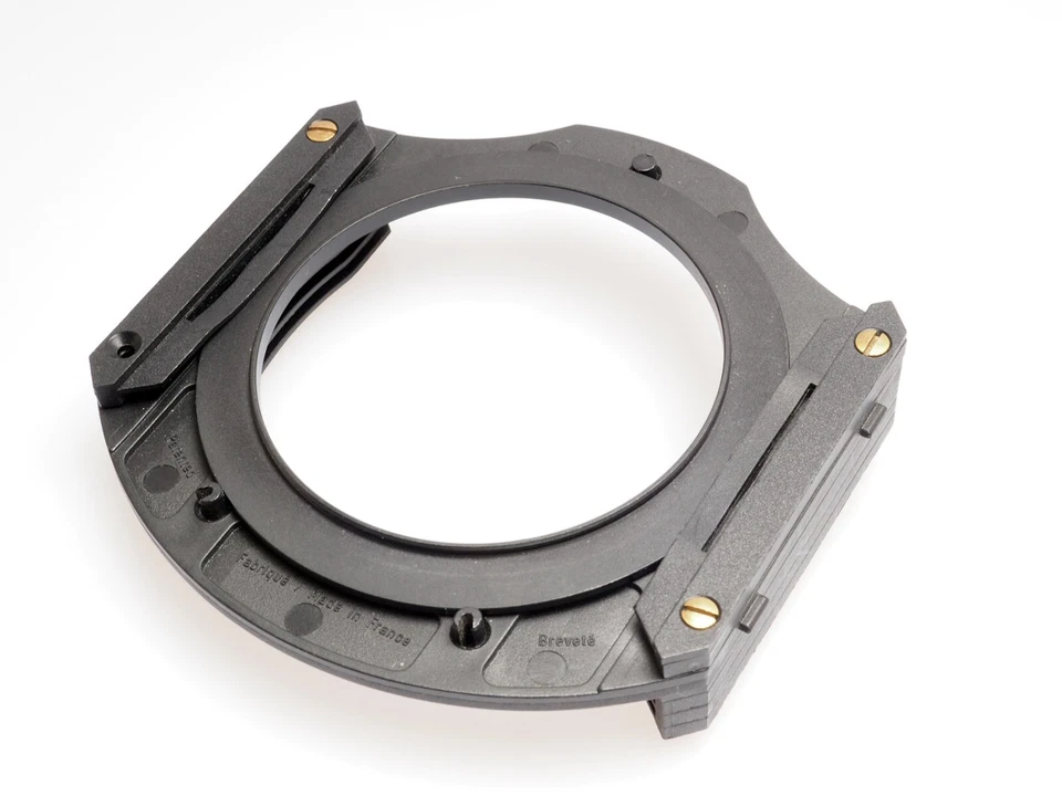 Cokin Z Pro Holder With Z121 S/M/L ND Grads And 67mm/82mm Adapters - Image 3 of 3